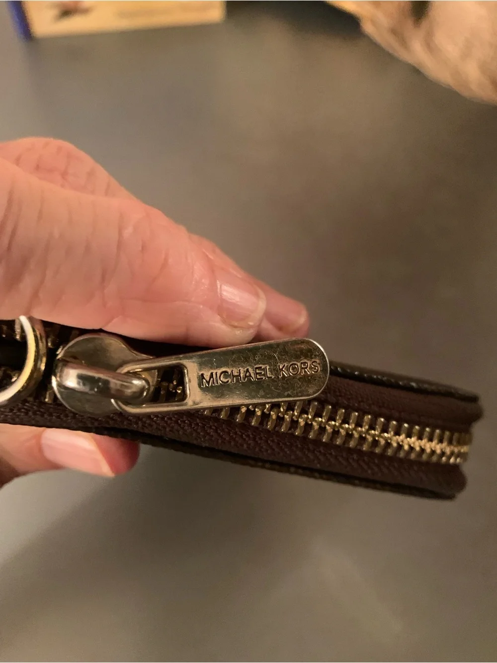 Michael Kors, zip around wallet, MICHAEL KORS signature GOLD plate on front.
